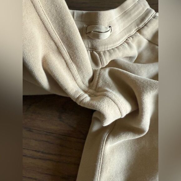 Lululemon High Rise Scuba Joggers 
Trench - Picture 11 of 12